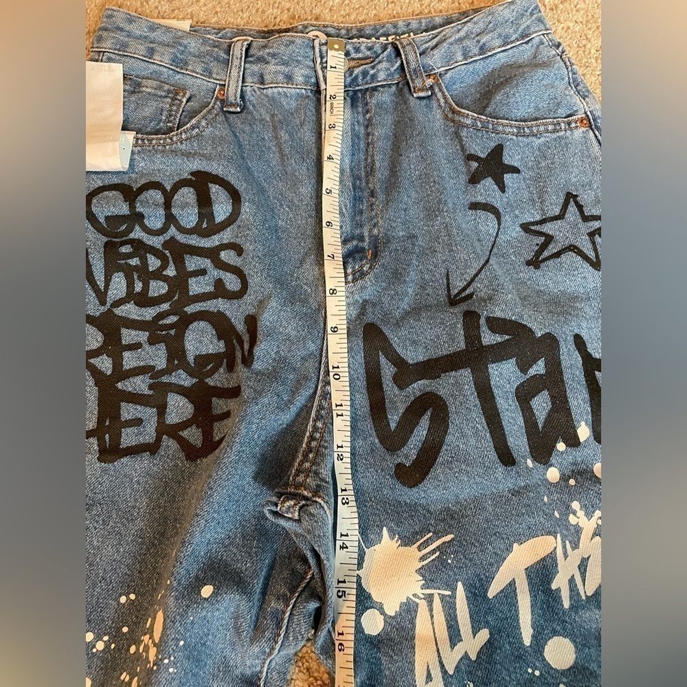 Women’s graffiti joggers. - Picture 5 of 7
